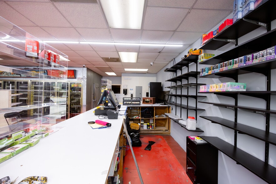 More Photos Of 910 Prospect St, High Point Convenience Store For Lease