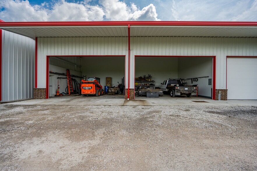 More Photos Of 7015 S 143rd St E, Derby Airplane Hangar For Sale