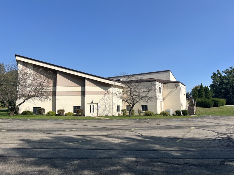 Primary Photo Of 4019 US 422, Pulaski Religious Facility For Sale