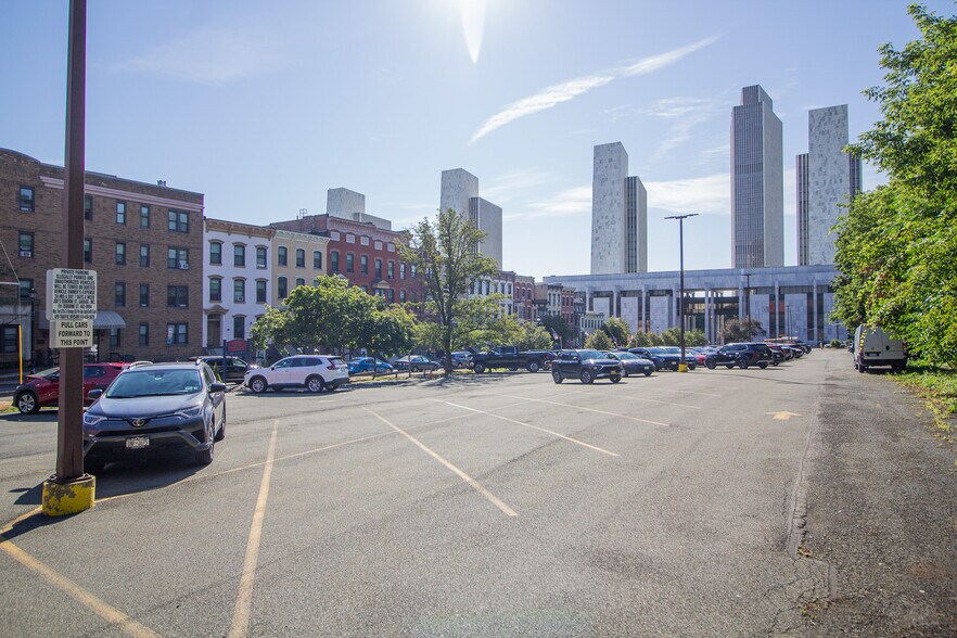 Primary Photo Of 282-332 Hamilton St @ S Swan St, Albany Land For Sale