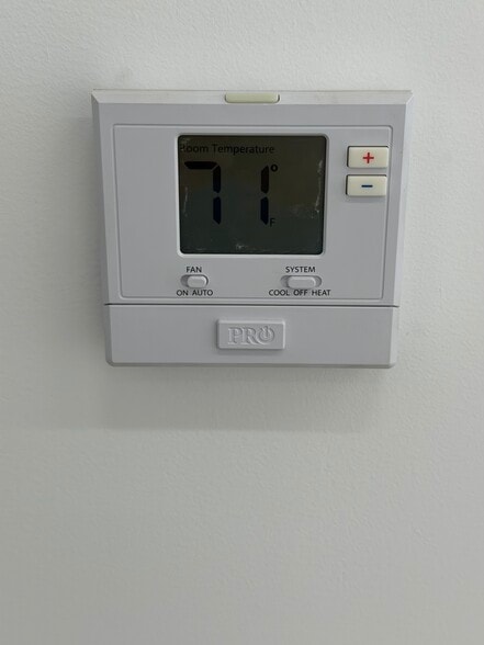 More Photos Of 832-842 San Pedro St, Los Angeles Warehouse For Lease