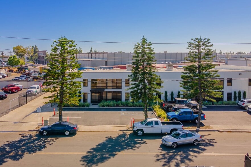 More Photos Of 14640 Industry Cir, La Mirada Warehouse For Sale