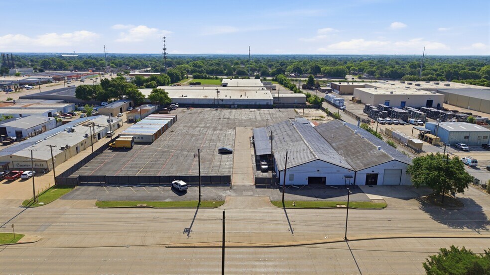 More Photos Of 1824 N 1st St, Garland Warehouse For Lease