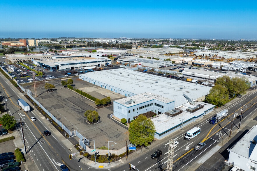 More Photos Of 2661 Alvarado St, San Leandro Warehouse For Lease