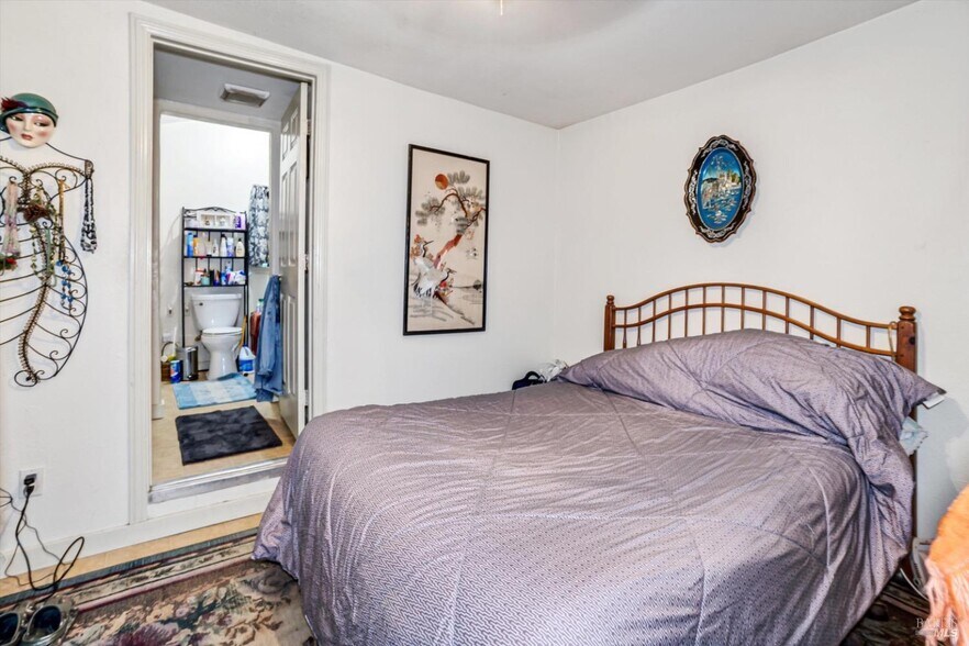 More Photos Of 31211 Highway 128, Cloverdale Apartments For Sale