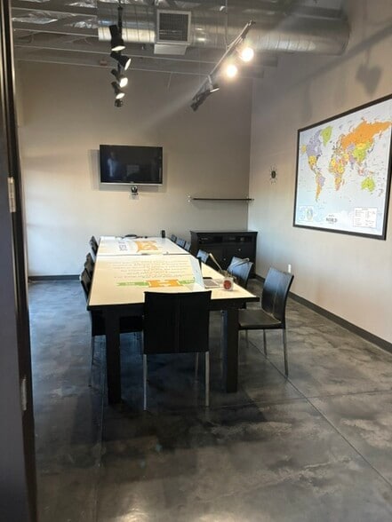 More Photos Of 2065 E Windmill Ln, Las Vegas Office Residential For Lease