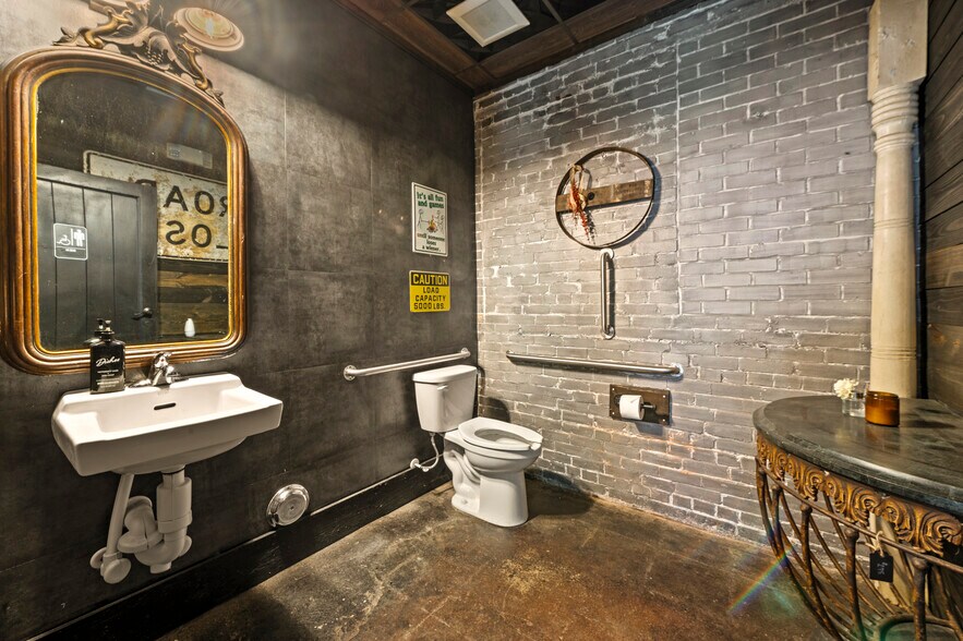 More Photos Of 119 S 3rd St, Smithfield Storefront For Sale