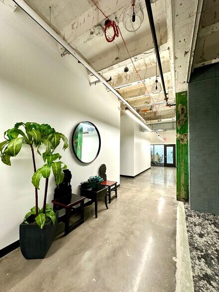 More Photos Of 2410 Polk St, Houston Office For Lease