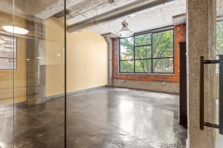 More Photos Of 718 Washington Ave N, Minneapolis Loft Creative Space For Sale
