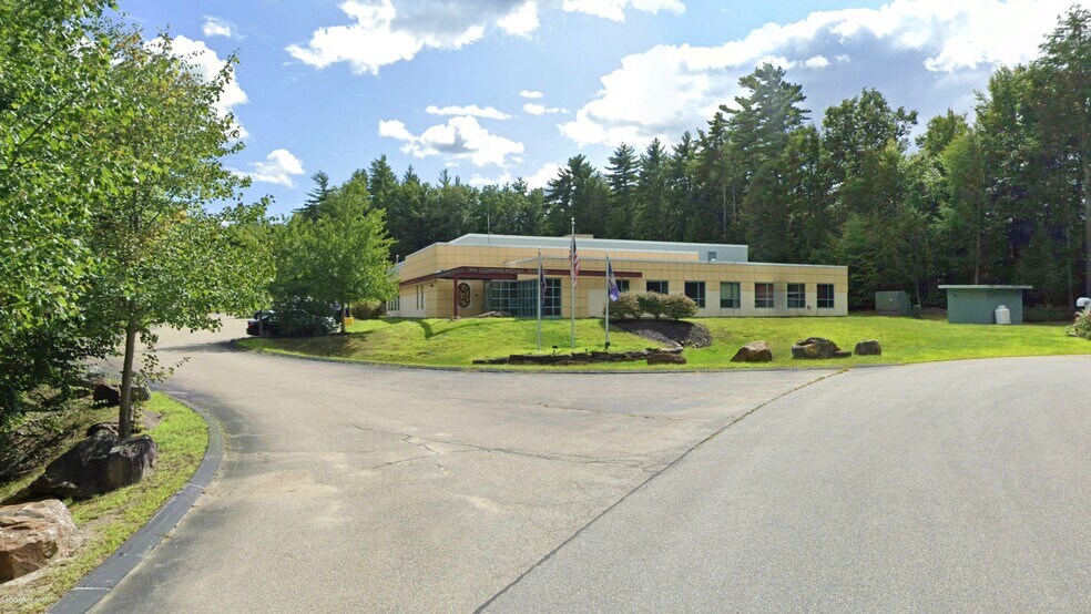 More Photos Of 34 Commercial Dr, Brentwood Light Manufacturing For Sale