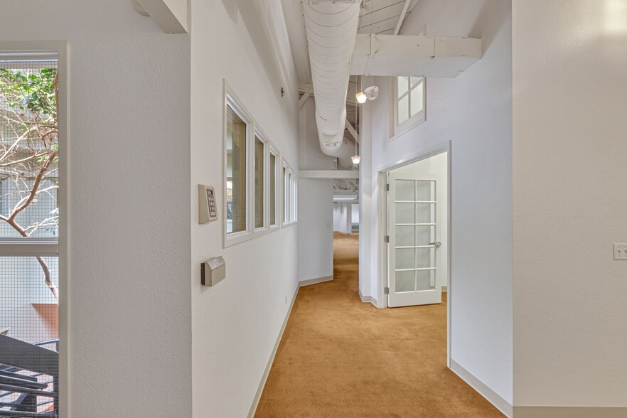 More Photos Of 220 4th St, Oakland Office For Lease