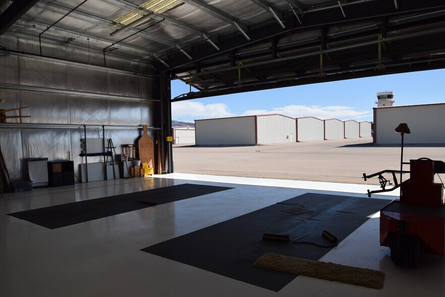 More Photos Of 3500 Executive Terminal Dr, Henderson Airplane Hangar For Sale