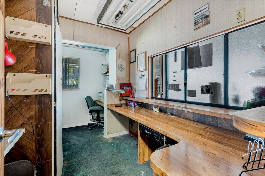 More Photos Of 1954 Atlantic Ave, Long Beach Office For Lease