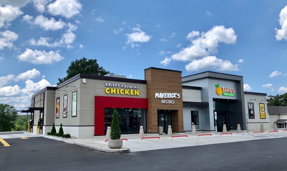 Primary Photo Of 420 S State St, Girard Restaurant For Lease