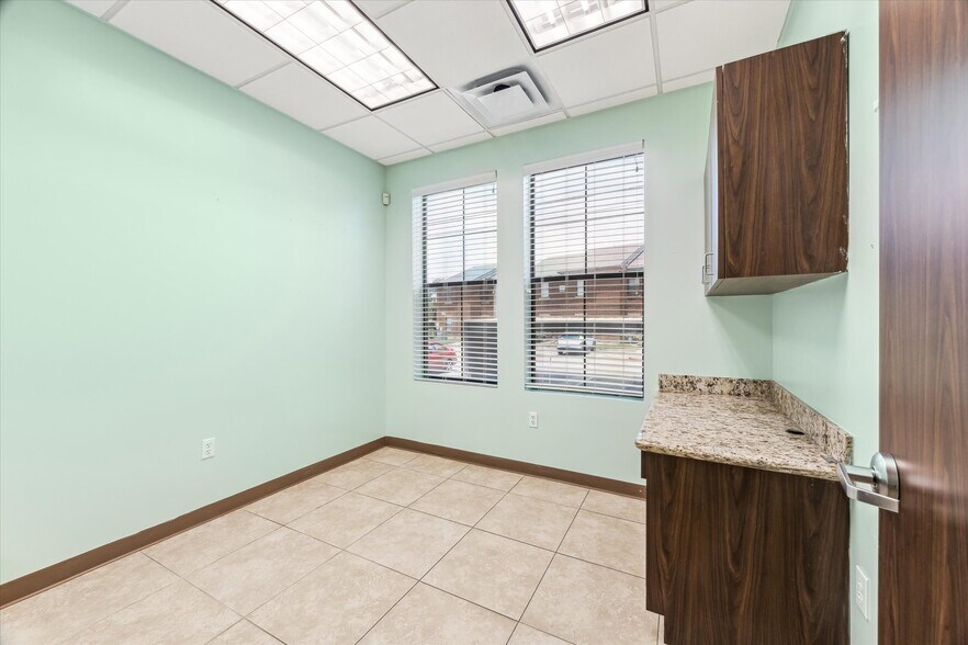 More Photos Of 360 E Medical Center Blvd, Webster Medical For Sale