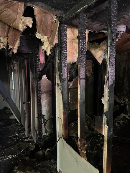 More Photos Of 207-209 Carl St, Leesville Apartments For Sale