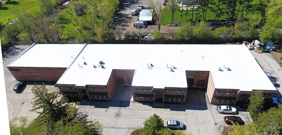More Photos Of 4059-4081 Joseph Dr, Waukegan Light Distribution For Sale