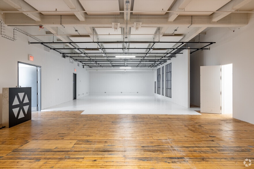 More Photos Of 220 36th St, Brooklyn Loft Creative Space For Lease