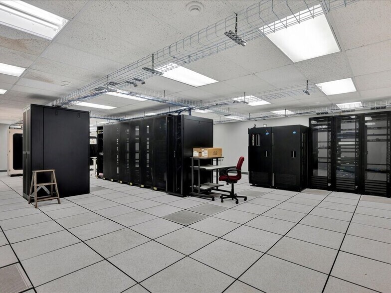 More Photos Of 202 N Angelina Ave, Lufkin Office For Sale