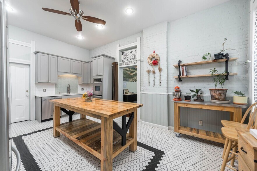 More Photos Of 2147-2151 Tremont Pl, Denver Hospitality For Sale