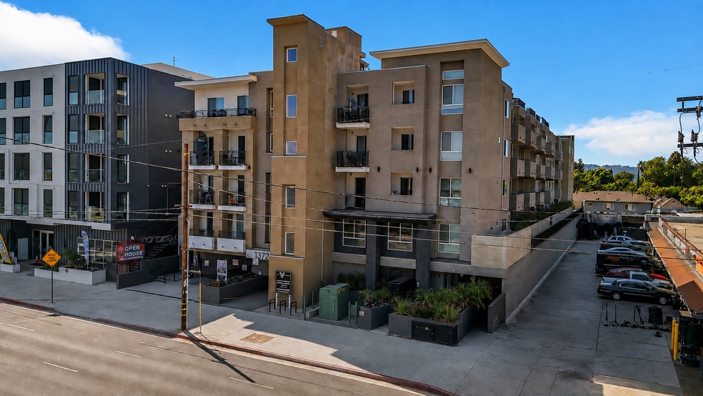 More Photos Of 13724 Victory Blvd, Van Nuys Apartments For Sale