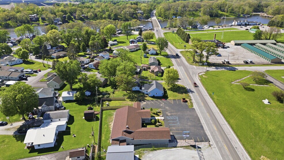 More Photos Of 12150 N US Highway 421, Monticello General Retail For Sale