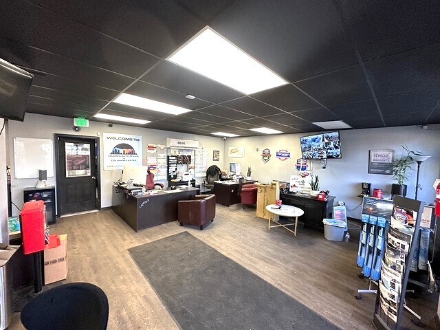 More Photos Of 2218 Champa St, Denver Warehouse For Sale