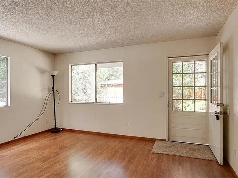 More Photos Of 1017 Greenway Dr, Big Bear City Multifamily For Sale