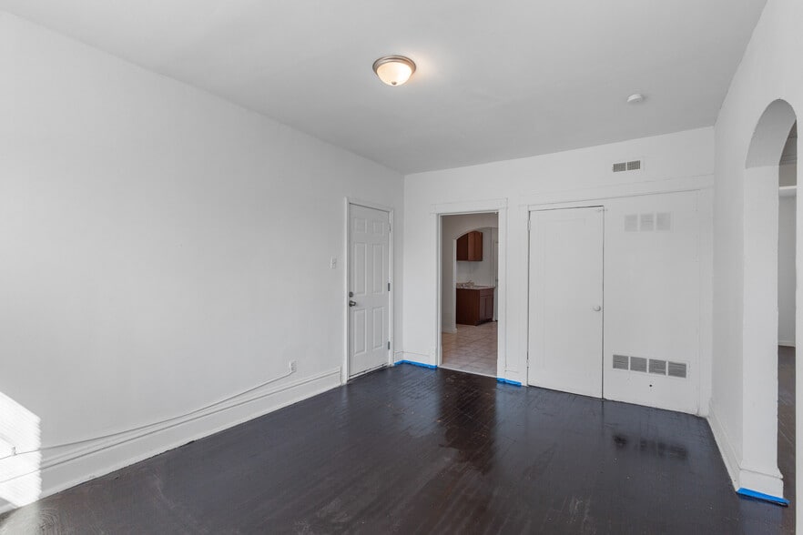 More Photos Of 4981 Rosalie St, Saint Louis Apartments For Sale
