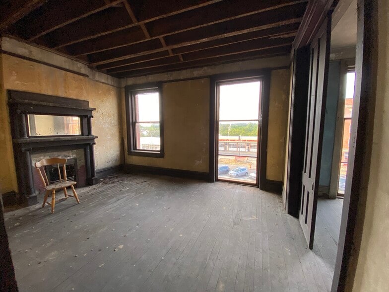 More Photos Of 1212 Broad St, Augusta Storefront Retail Residential For Sale