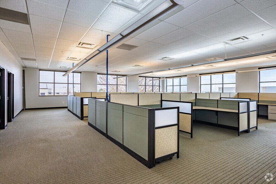 More Photos Of 2051 Dogwood St, Louisville Research And Development For Lease