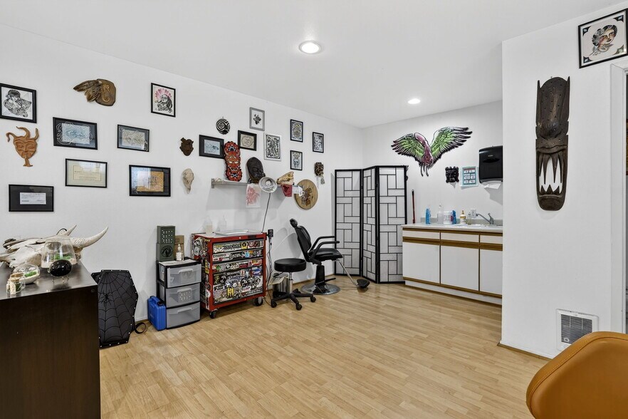 More Photos Of 4144 SE 60th Ave, Portland Storefront Retail Office For Sale
