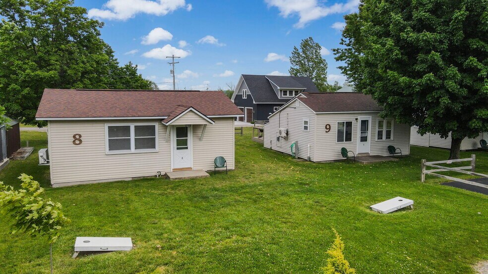 More Photos Of 17229 Northwood Hwy, Arcadia Hotel For Sale