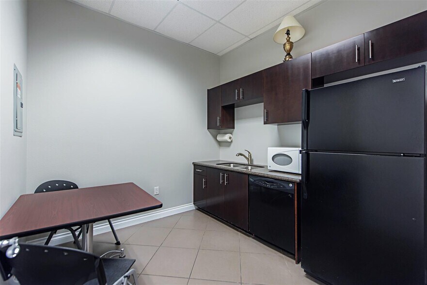 More Photos Of 2950 Sunridge Heights Pky, Henderson Medical For Sale