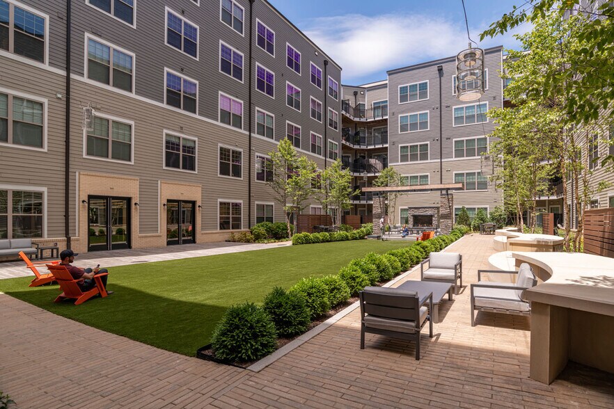 More Photos Of 4650 Van Buren St, Riverdale Park Apartments For Lease