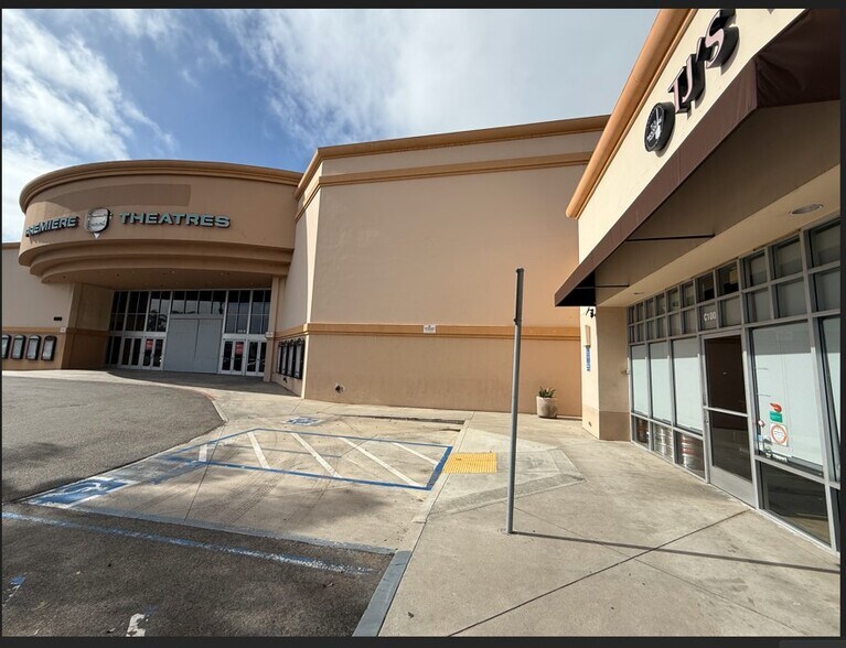 More Photos Of 641 Camino de los Mares, San Clemente Storefront For Lease