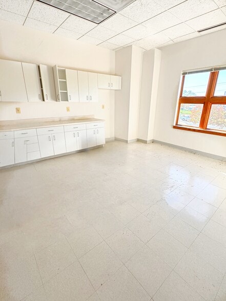 More Photos Of 8609 Sudley Rd, Manassas Medical For Sale