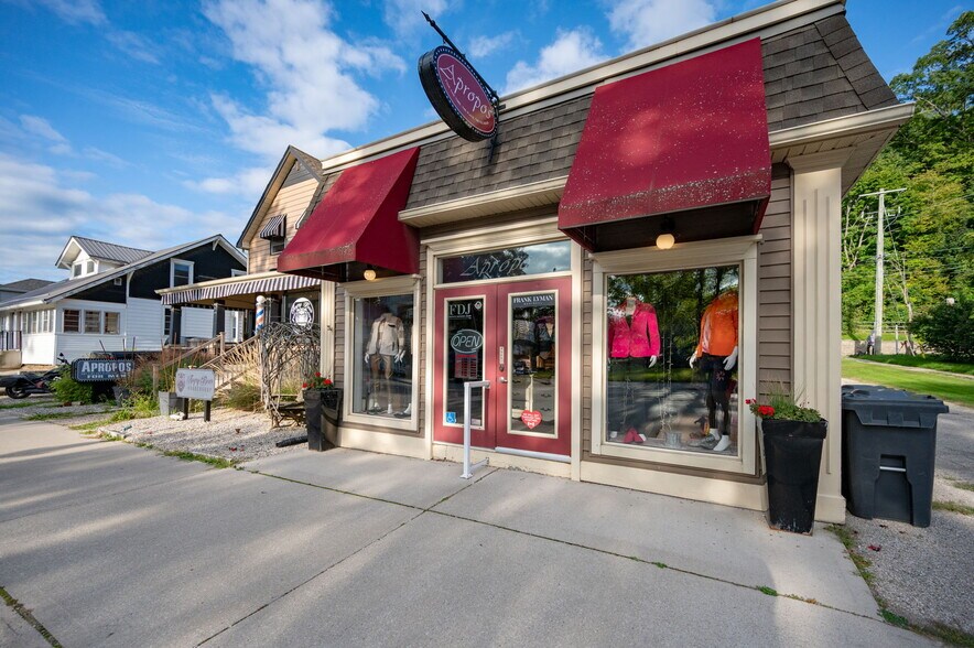 More Photos Of 227 Colborne St, Port Stanle Office For Sale