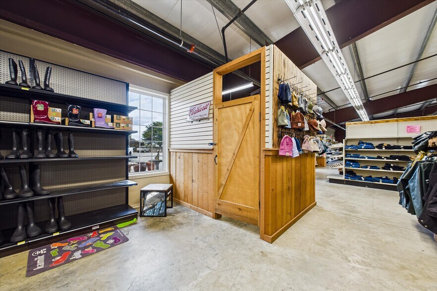 More Photos Of 1593 Market St, Ferndale General Retail For Sale