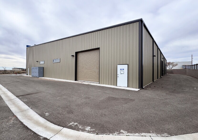 More Photos Of 1180 Exchange, Bernalillo Specialty For Lease