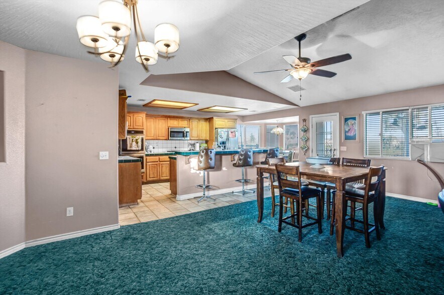 More Photos Of 10439 Mesa St, Oak Hills Multifamily For Sale