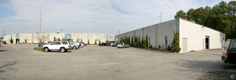 More Photos Of 4970-4990 Euclid Rd, Virginia Beach Flex For Lease