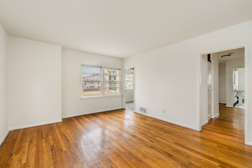 More Photos Of 445 N Spaulding Ave, Los Angeles Apartments For Sale