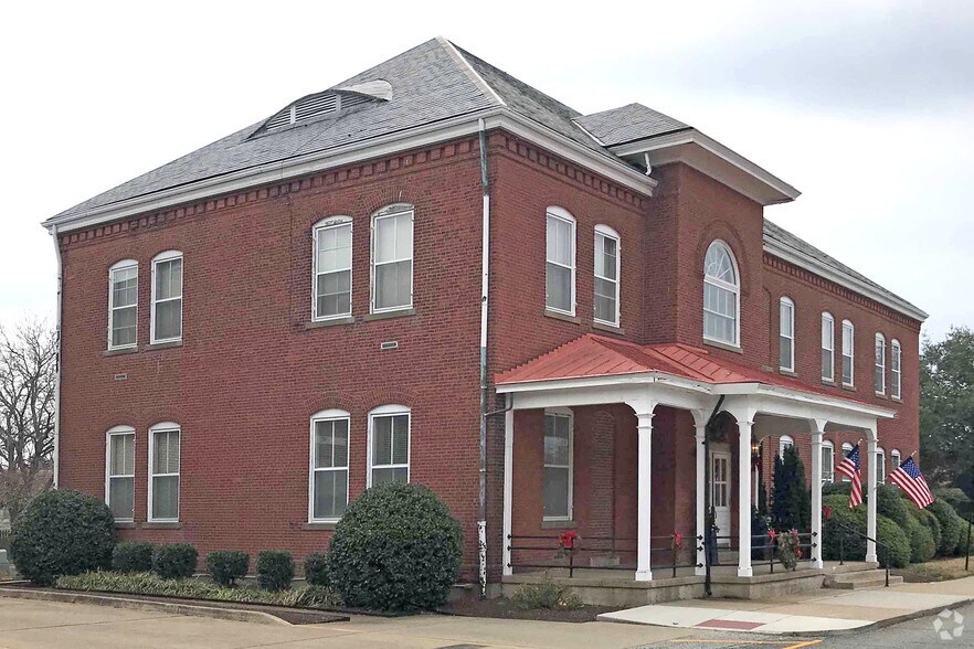 More Photos Of 33 Ingalls Rd, Fort Monroe Unknown For Lease