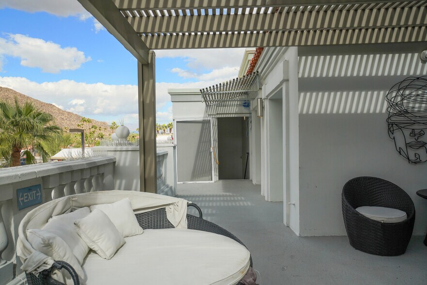More Photos Of 353 S Palm Canyon Dr, Palm Springs Medical For Sale