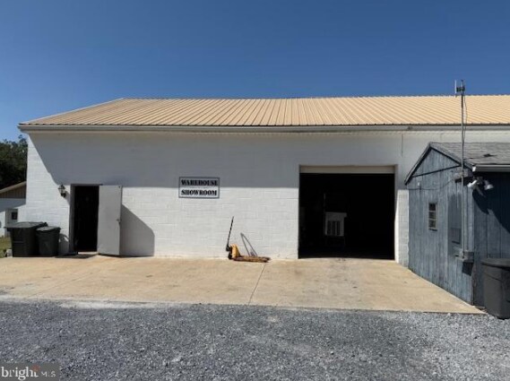 More Photos Of 4 Mill Rd, Myerstown Warehouse For Lease