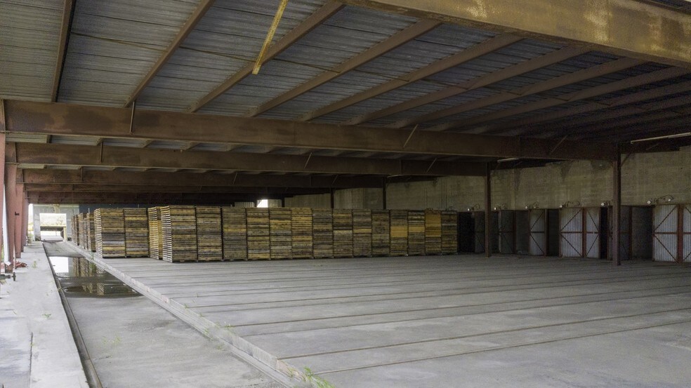More Photos Of 8008 W Shields Ave, Fresno Food Processing For Sale