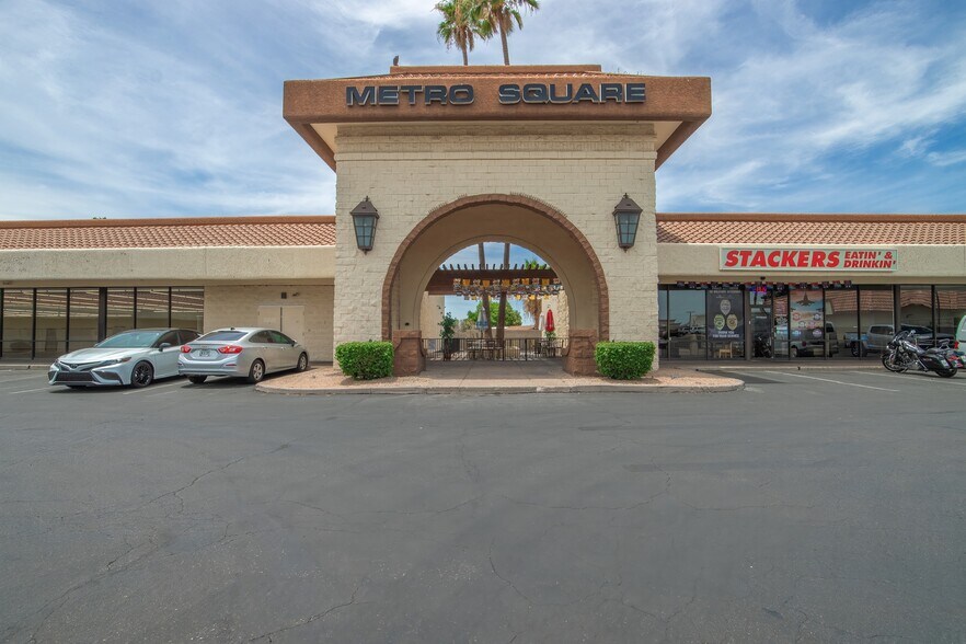 Primary Photo Of 2855 W Cactus Rd, Phoenix Freestanding For Sale