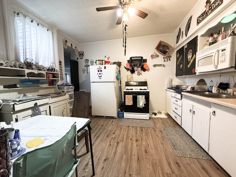 More Photos Of 257 Washington St NW, Warren Multifamily For Sale