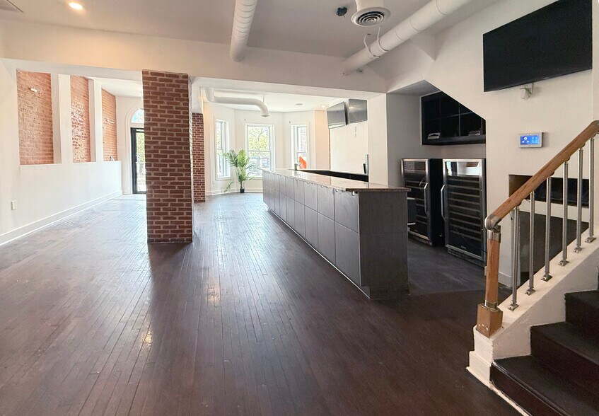 More Photos Of 1736 Connecticut Ave NW, Washington Storefront Retail Residential For Sale